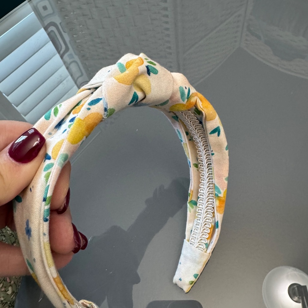Lot of 2 custom, handmade, knotted headbands - Picture 8 of 9